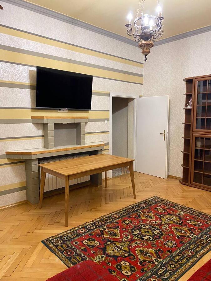 Happy Apartment On Kopernik 30 利沃夫 外观 照片