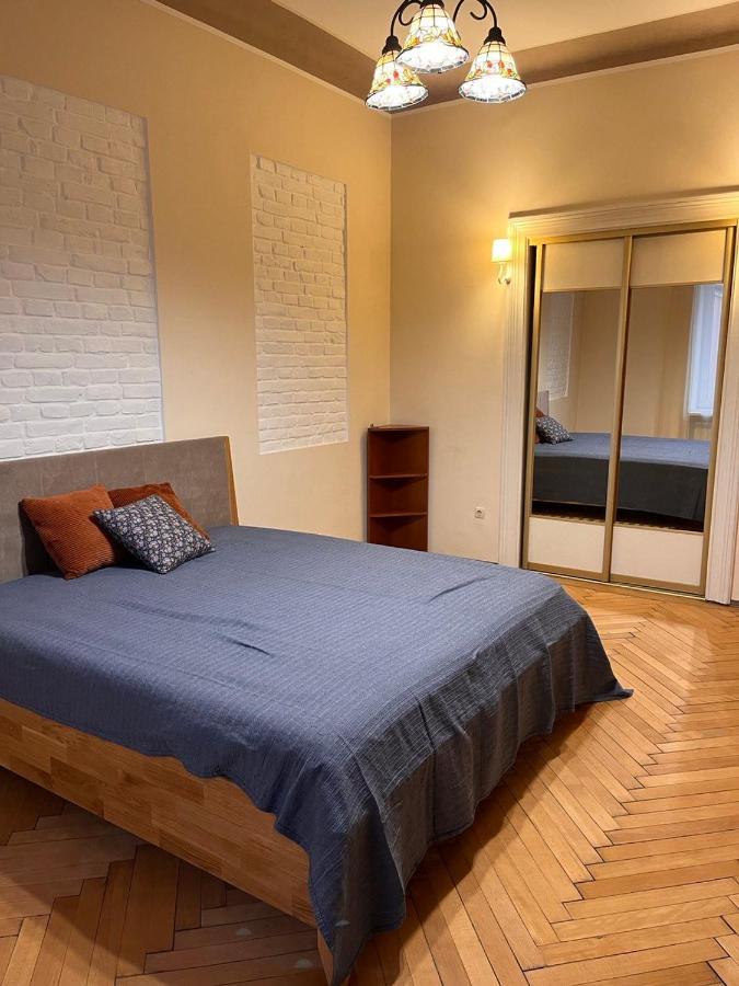 Happy Apartment On Kopernik 30 利沃夫 外观 照片
